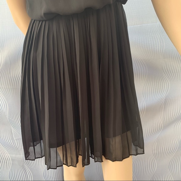 Forever 21 black dress - Picture 4 of 8